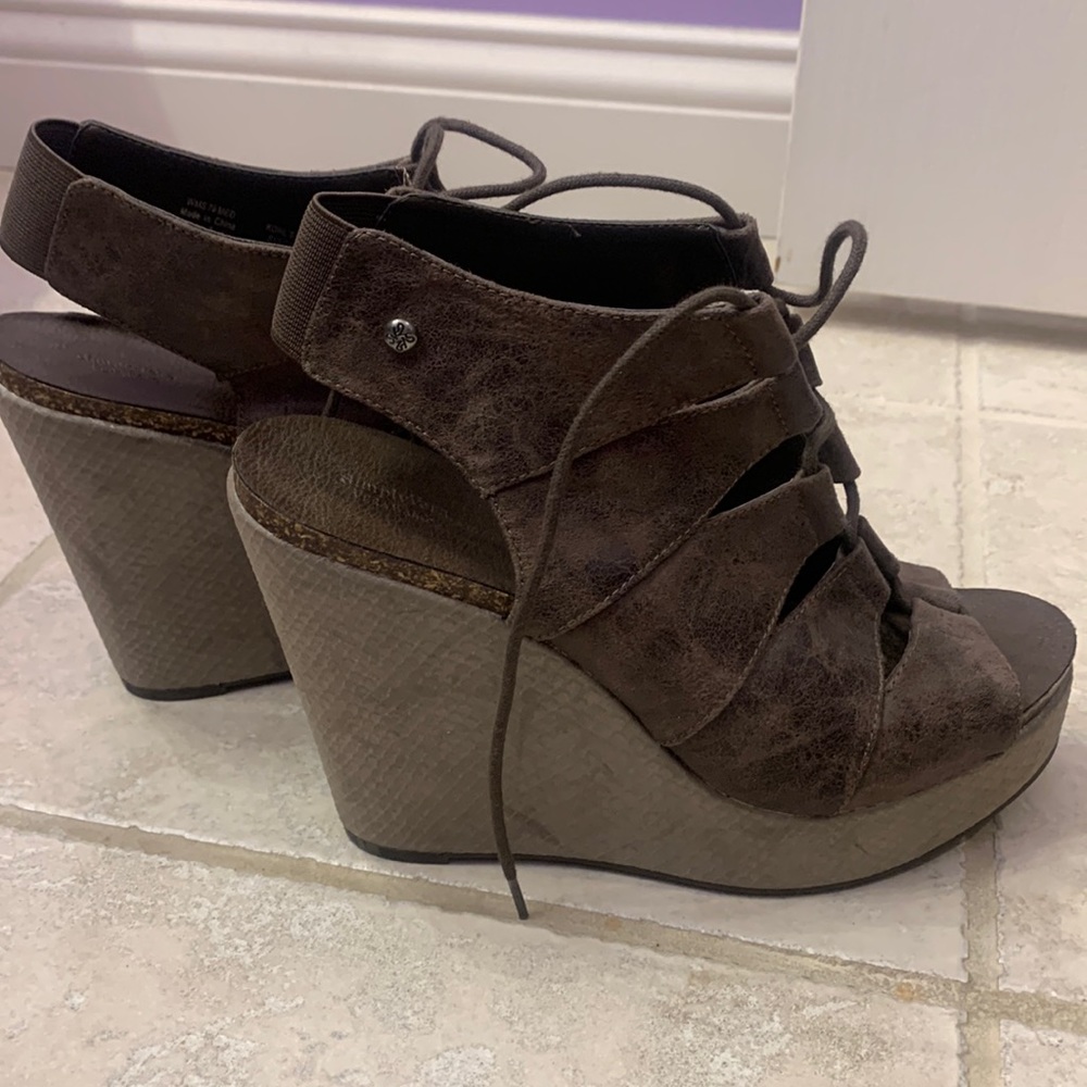 VERA WANG Simply Vera Heels Size 7.5